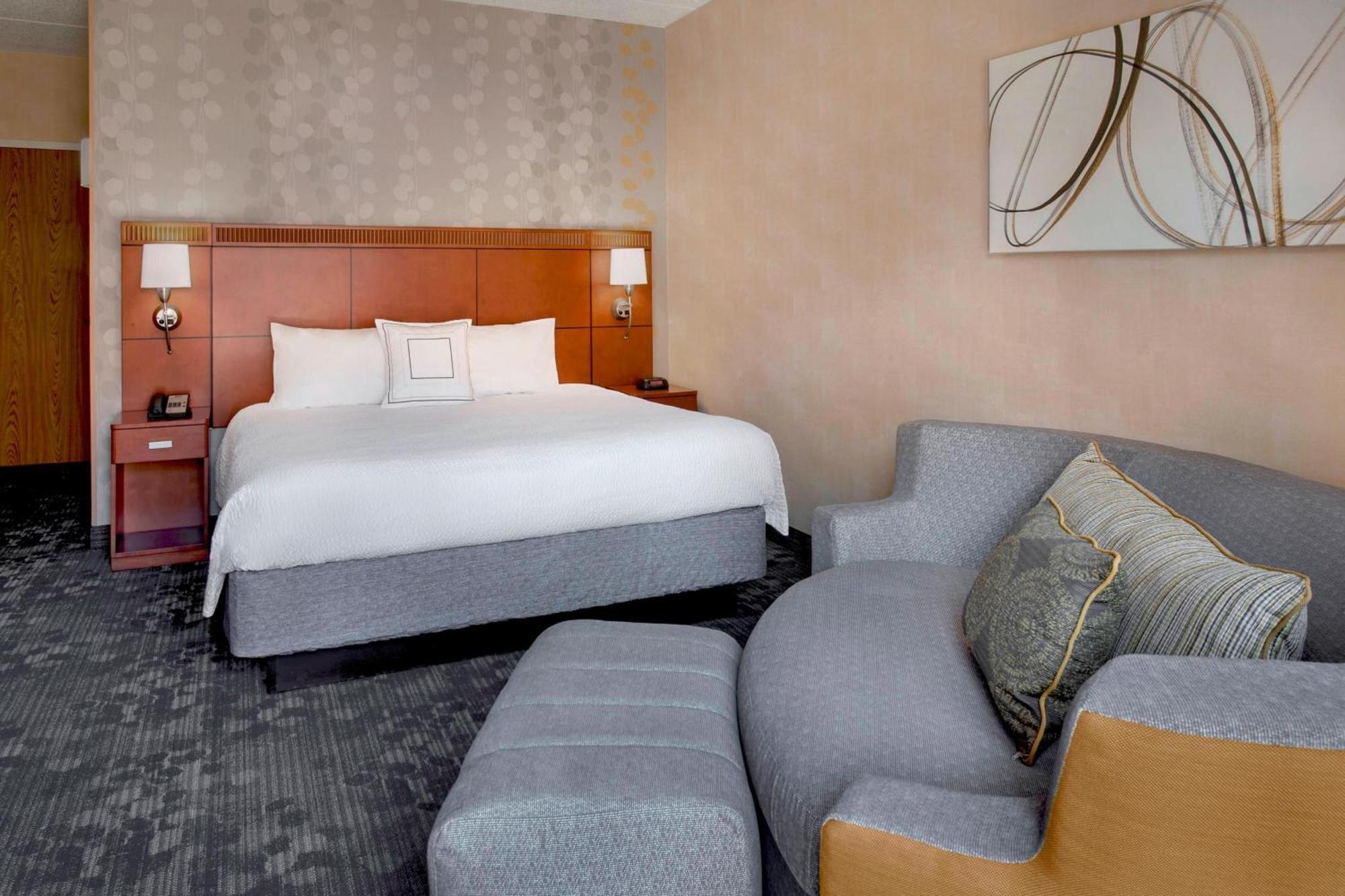 คอร์ตยาร์ด บาย แมริออท ฮาร์ตฟอร์ด/วินด์เซอร์ แอร์พอร์ต Hotel ภายนอก รูปภาพ