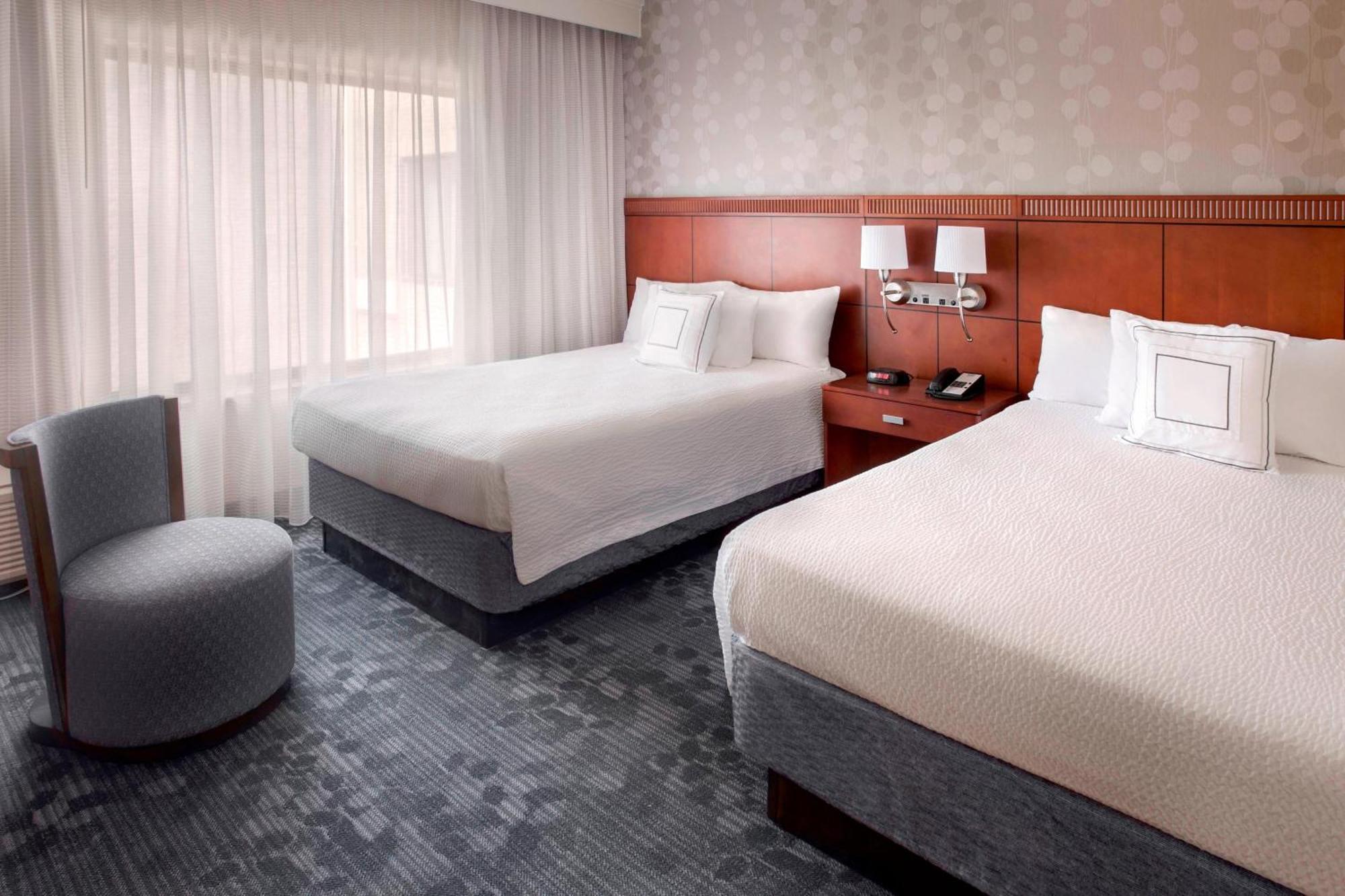 คอร์ตยาร์ด บาย แมริออท ฮาร์ตฟอร์ด/วินด์เซอร์ แอร์พอร์ต Hotel ภายนอก รูปภาพ